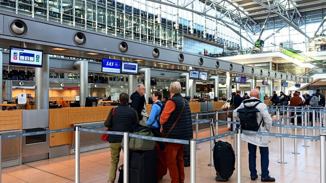 viaggi in aereo dal 2027 nuove regole ue per chi vola cosa cambia per ritardi rimborsi e bagaglio a mano da Urbanpost.it viaggi in aereo dal 2027 nuove regole ue per chi vola cosa cambia per ritardi rimborsi e bagaglio a mano