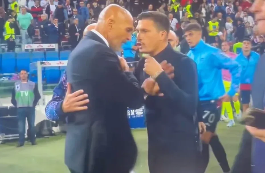Luciano Spalletti e Fabio Pisacane a bordo campo dopo Cagliari-Juventus: i due allenatori vengono espulsi dall'arbitro Marcenaro