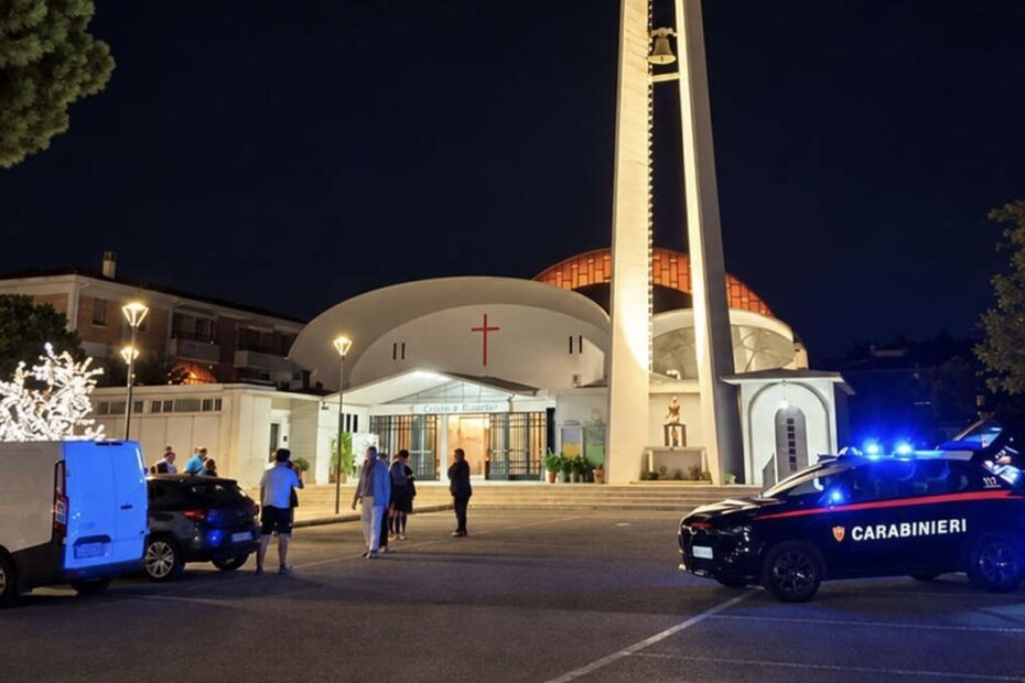 La chiesa di San Marco alla Sella, ad Arezzo, dove una bomba da mortaio della Seconda guerra mondiale è stata trovata nell'aiuola durante la festa parrocchiale