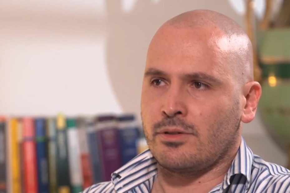 Luigi Bisogno, dattiloscopista della difesa di Andrea Sempio, che sostiene che l'impronta 33 trovata a Garlasco non sia attribuibile né a Sempio né ad altri