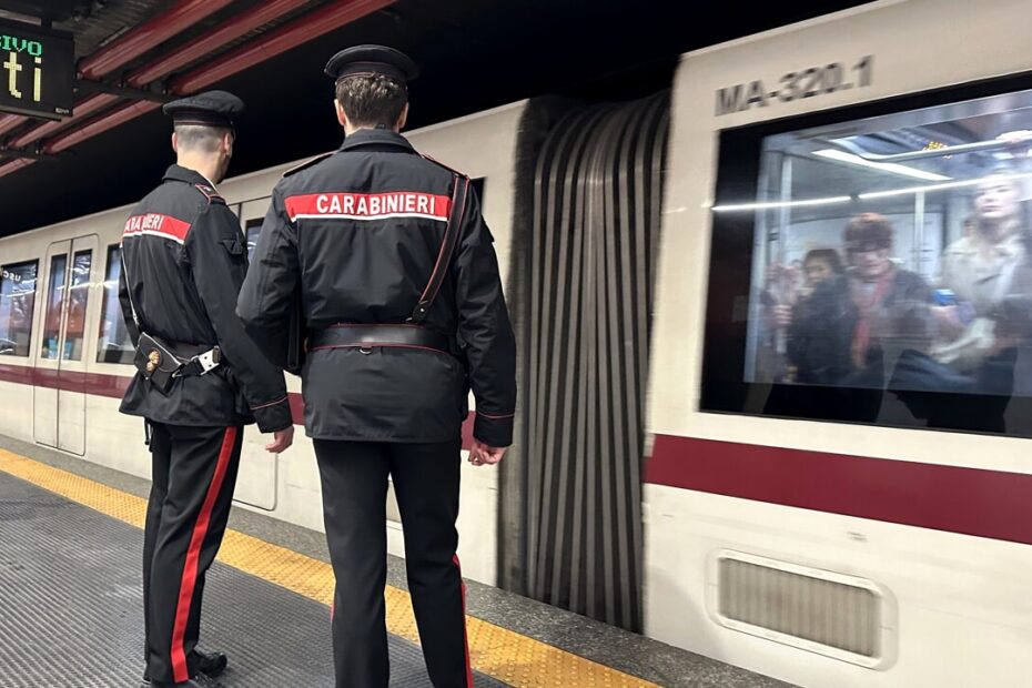 L'ingresso della fermata Ca' Granda della metropolitana M5 a Milano, dove due donne sono state aggredite e derubate delle collane d'oro