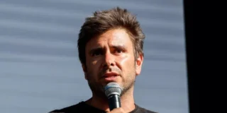 Alessandro Di Battista, ricoverato in un ospedale di Cuba in gravi condizioni