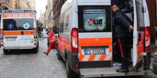 Largo San Tommaso d'Aquino a Salerno, teatro dell'aggressione a una ragazza di 20 anni