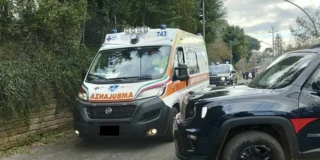 Via Monte Ortigara a Cinisello Balsamo, dove un neonato è stato trovato in un sacchetto lasciato in strada: ricoverato in gravissime condizioni al Niguarda